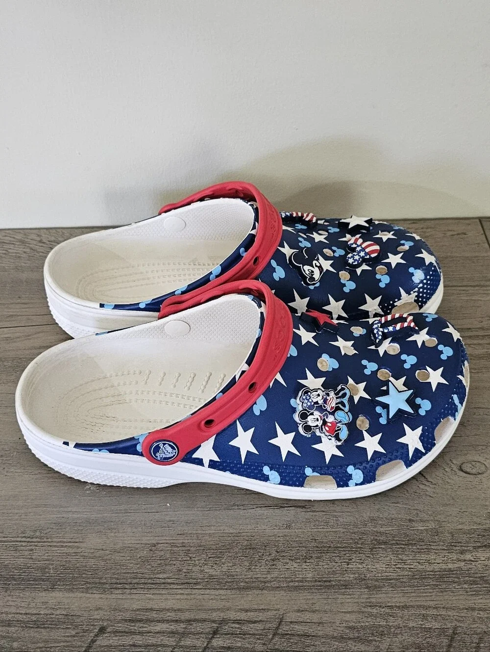 CROCS Disney American Red Blue Star Mickey Clogs with Red Strap Men 8 Women 10